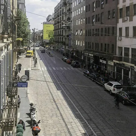 Porta Romana - Rentclass Frida Lägenhet *